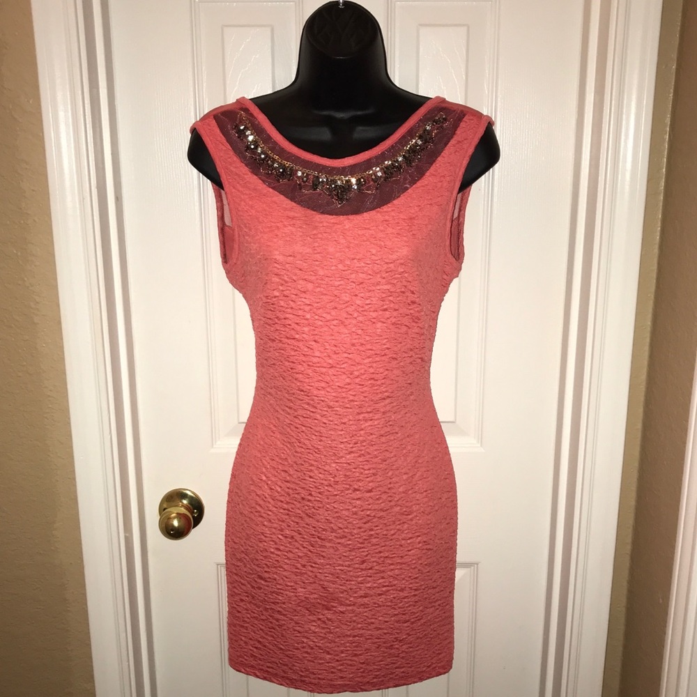 🔥CORAL JEWELED DRESS SIZE S